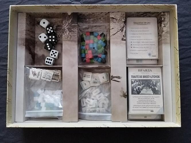 05 - Intérieur boîte