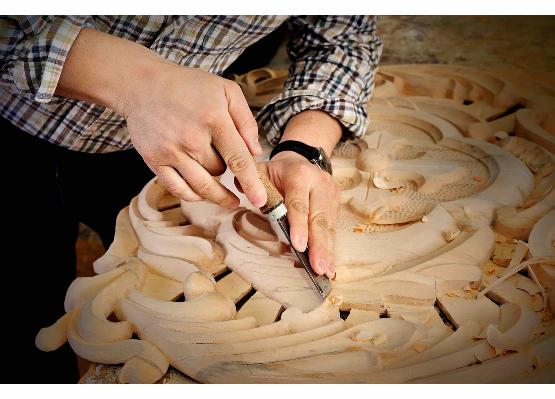 metiers-foret-bois-sculpteur